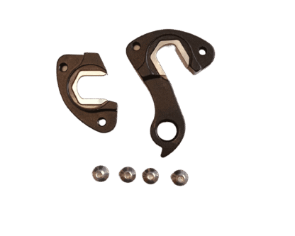 Gros plan sur le système de pattes interchangeable CBT permettant de transformer un axe traversant en axe rapide.