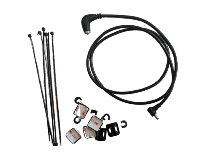 Image de la composition du câblage pour le kit d'électrification ALL IN ONE bluetooth : un câble simple, des collants pour cadre et des rilsans