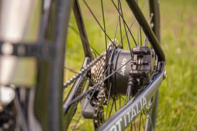 Moteur de la marque ANNAD pour roue arrière de vélo à axe traversant